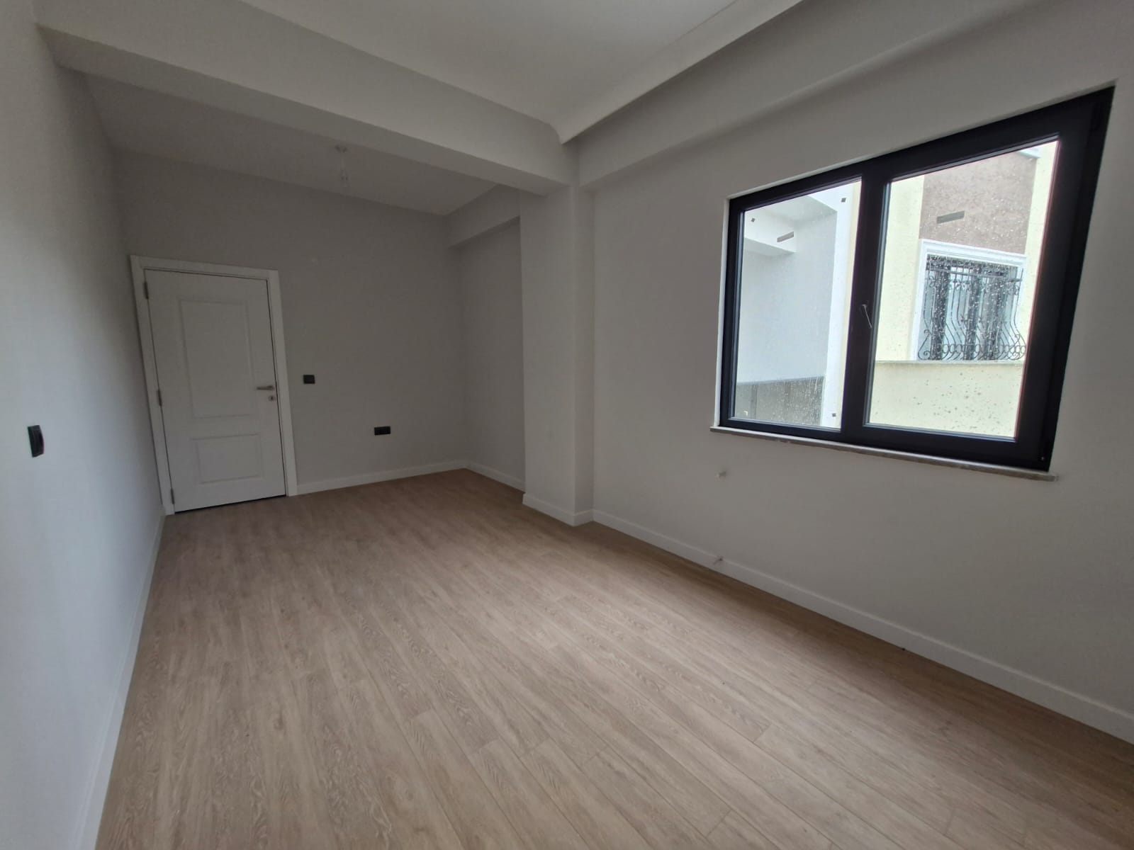 ÖMÜR'DEN OKSİJEN DEPOSU ZEYTİNLİDE ÖN CEPHE 2+1 SATILIK DAİRE görsel 4