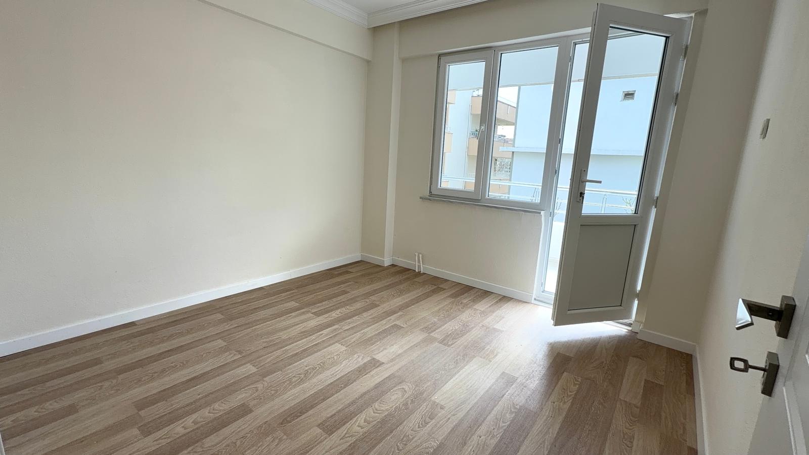 ÖMÜR'DEN AKÇAY MEKEZDE ARAKAT FULL YAPILI FIRSAT 2+1 SATILIK görsel 14