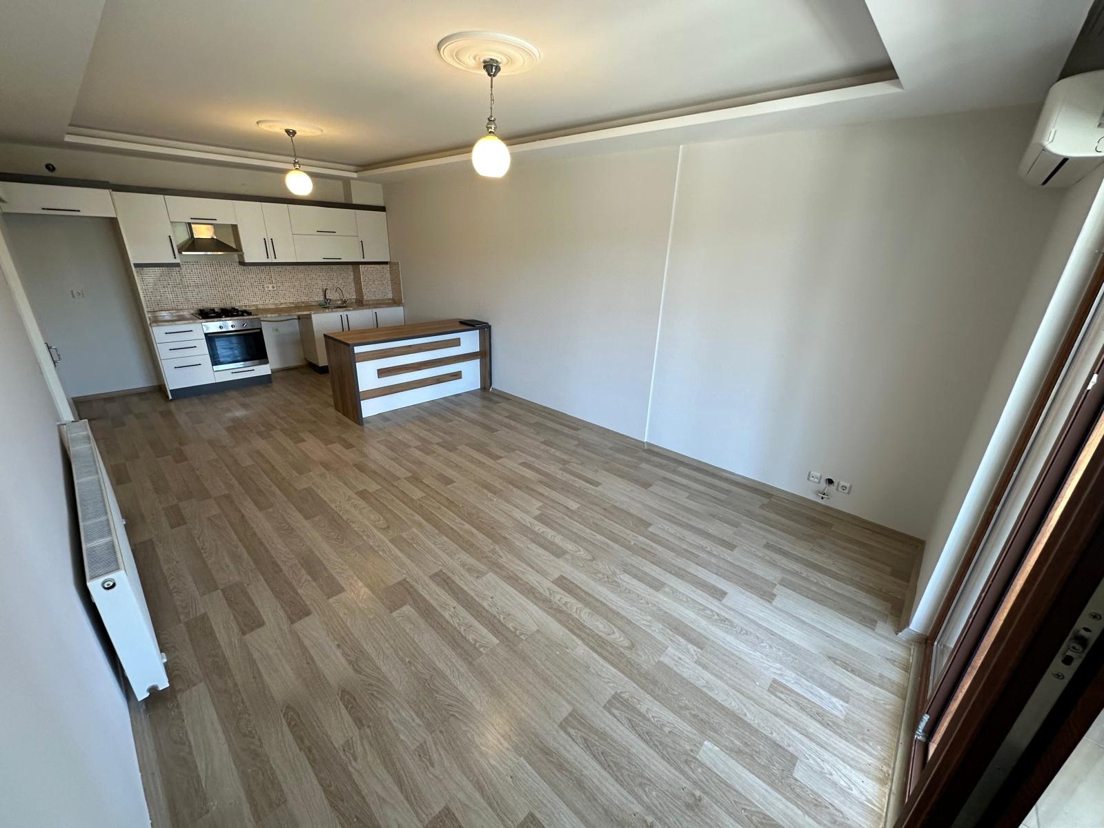 ÖMÜR'DEN ALTINKUMDA GENÇ BİNADA ARAKAT 1+1 SATILIK DAİRE görsel 5