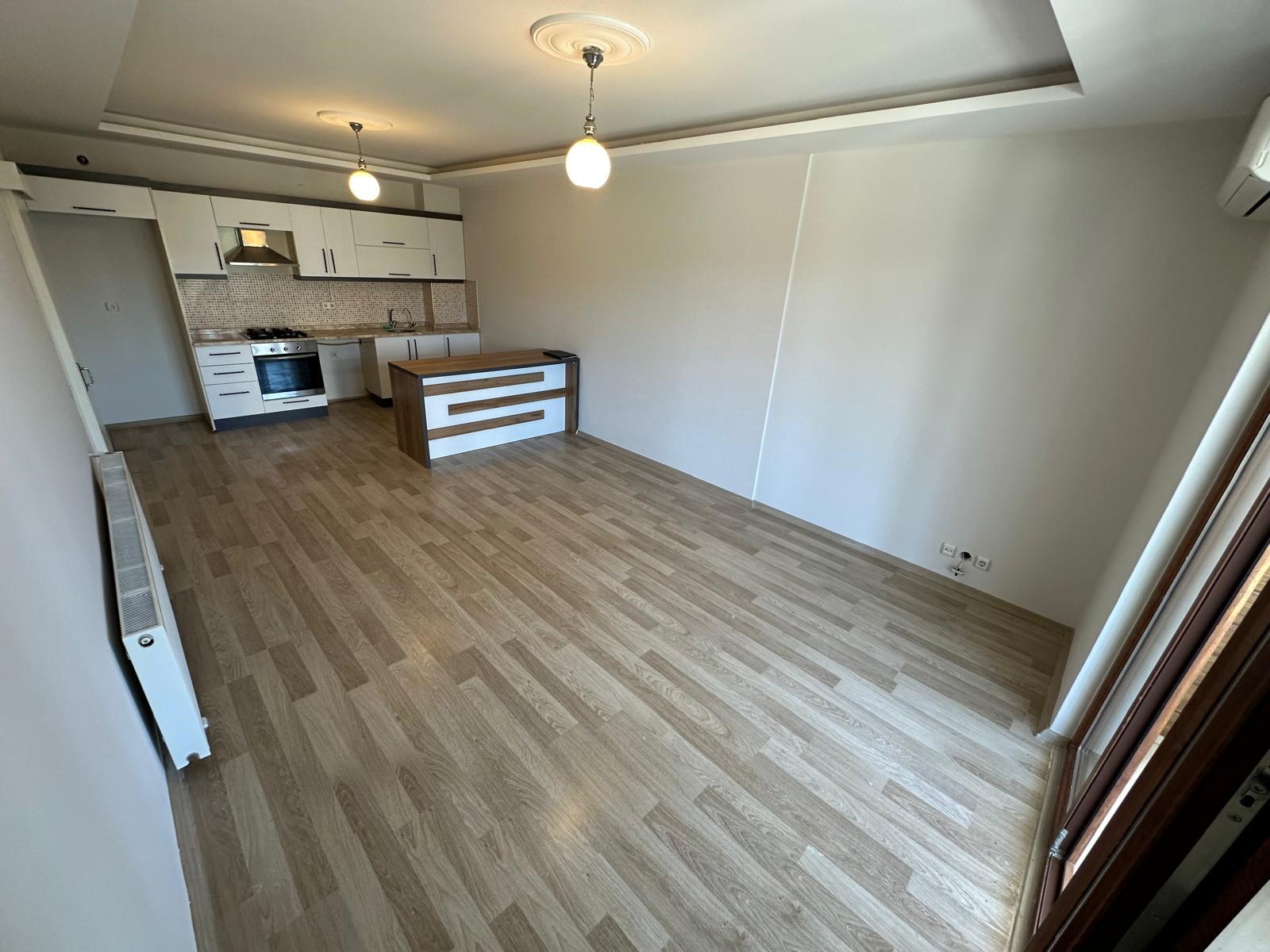 ÖMÜR'DEN ALTINKUMDA GENÇ BİNADA ARAKAT 1+1 SATILIK DAİRE görsel 2