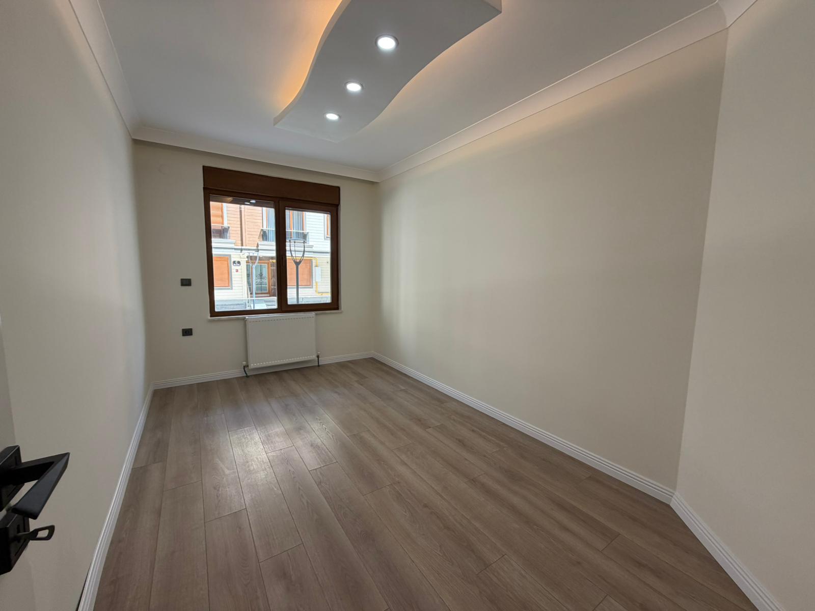ÖMÜR'DEN HAVUZLU SİTE İÇİNDE 5 YAŞINDA 2+1 SATILIK DAİRE görsel 23