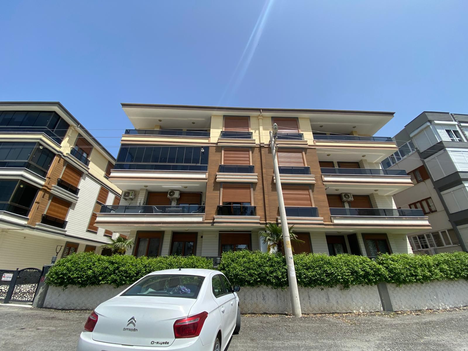 ÖMÜR'DEN HAVUZLU SİTE İÇİNDE 5 YAŞINDA 2+1 SATILIK DAİRE görsel 4