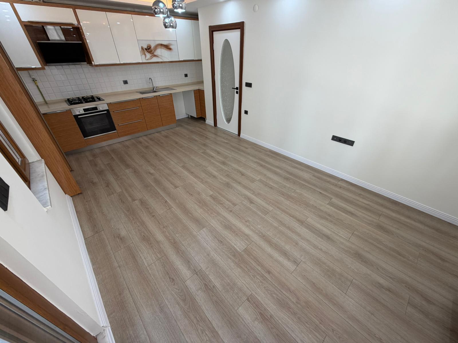 ÖMÜR'DEN HAVUZLU SİTE İÇİNDE 5 YAŞINDA 2+1 SATILIK DAİRE görsel 11