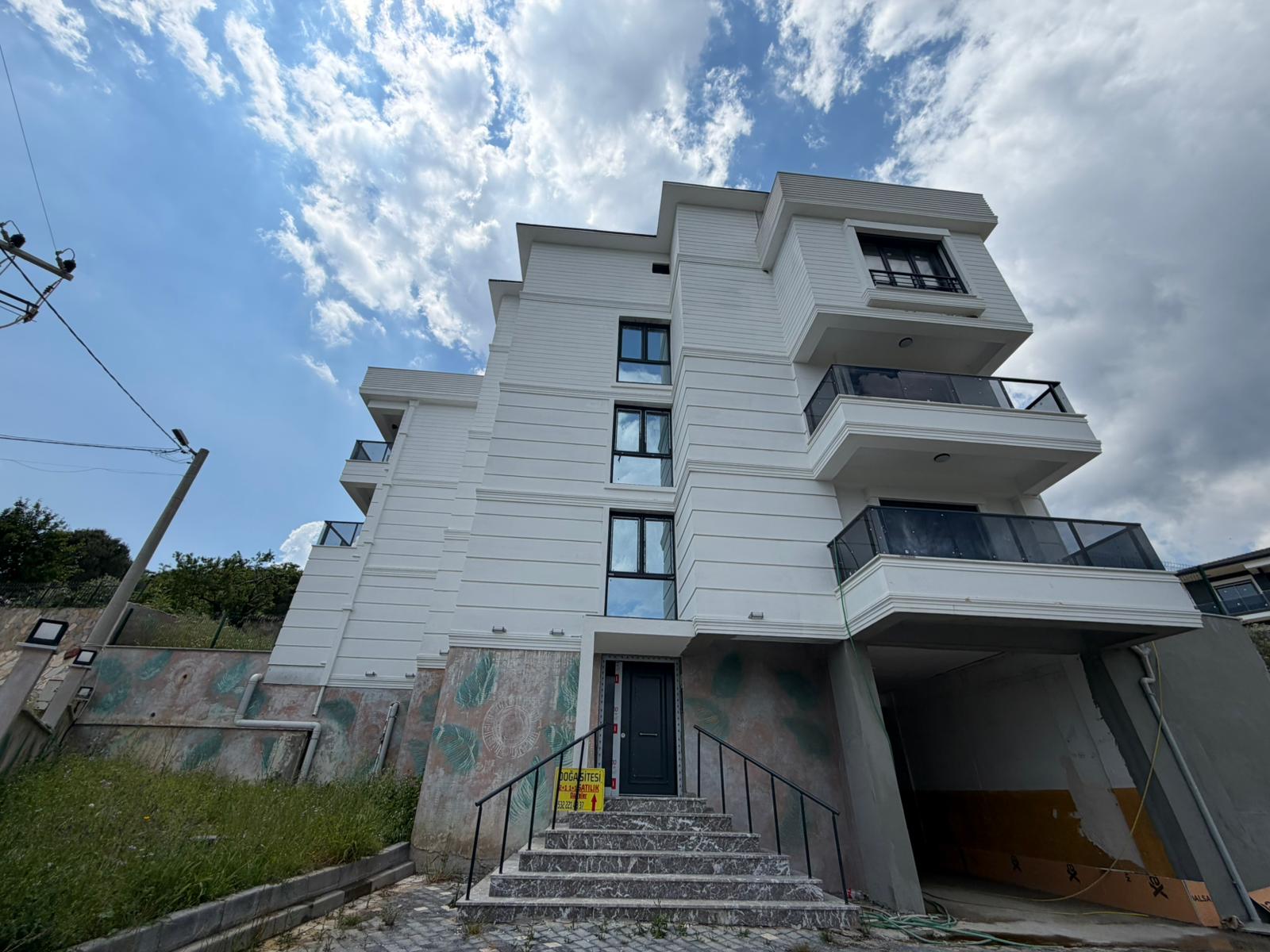 ÖMÜR'DEN KÖRFEZİN GÖZ BEBEGİ ÇAMLIBELDE TERASLI 1+1 DUBLEKS görsel 7