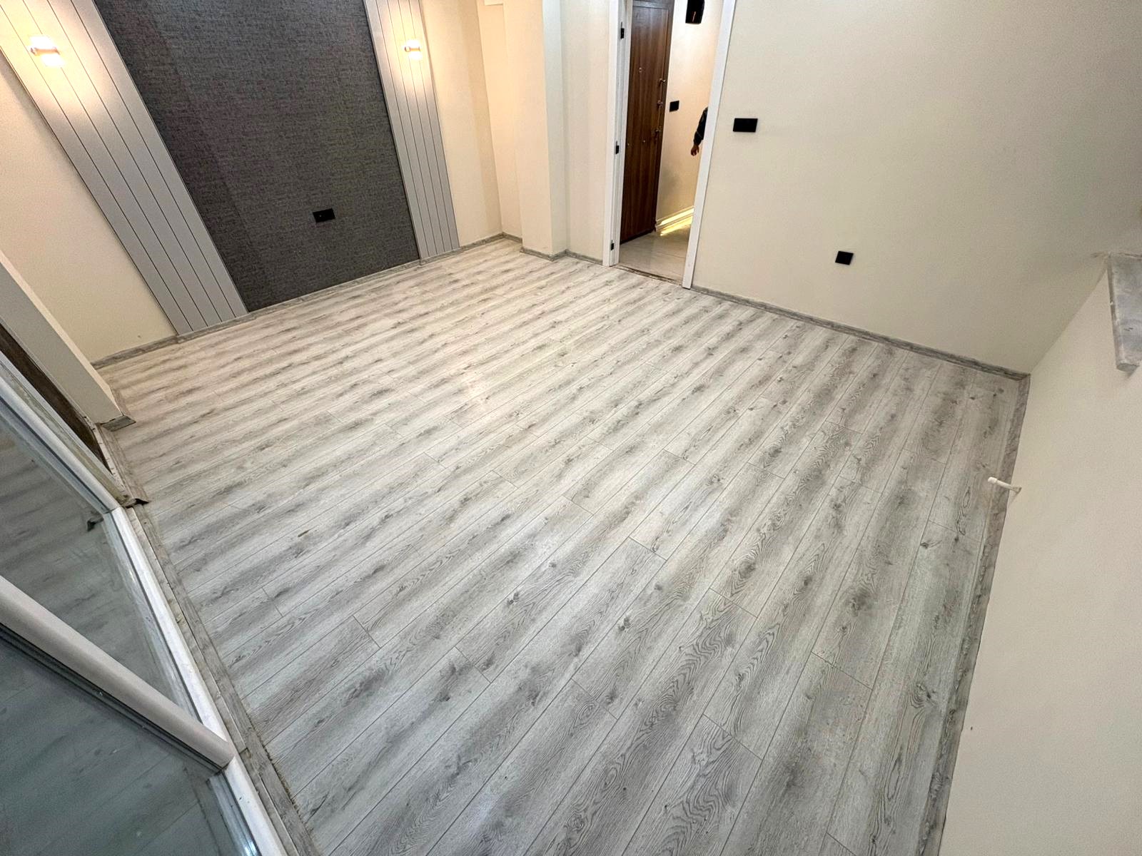 ÖMÜR'DEN AKÇAY MERKEZDE FULL YAPILI ÖN CEPHE EBEVEYN BANYOLU 2+1 görsel 11