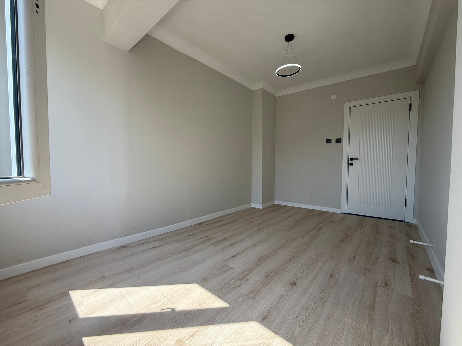 ÖMÜR'DEN İKİZÇAYDA ÖN CEPHE ARAKT ÇİFT BANYOLU 2+1 SATILIK DAİRE görsel 2