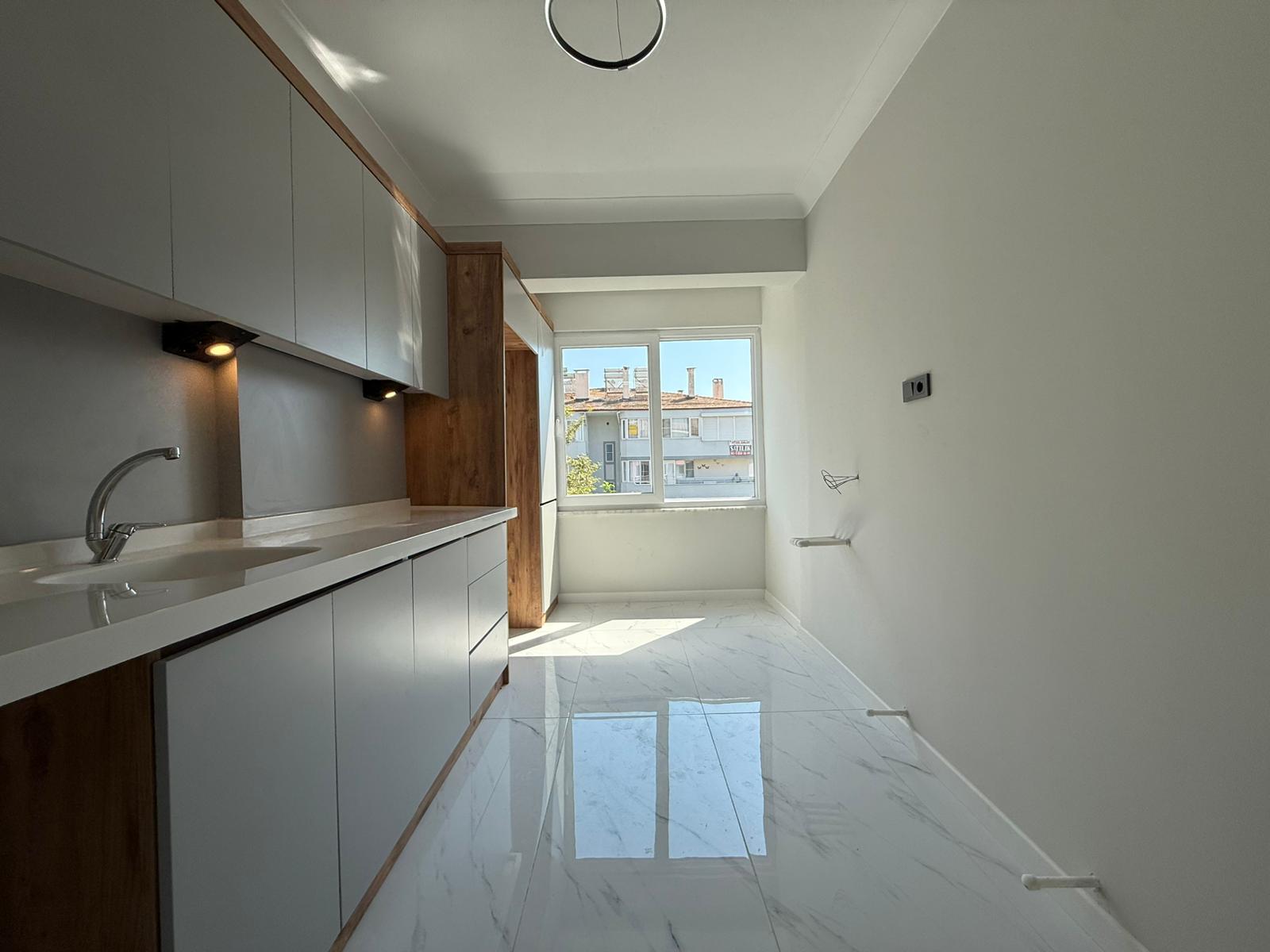 ÖMÜR'DEN İKİZÇAYDA ÖN CEPHE ARAKT ÇİFT BANYOLU 2+1 SATILIK DAİRE görsel 4
