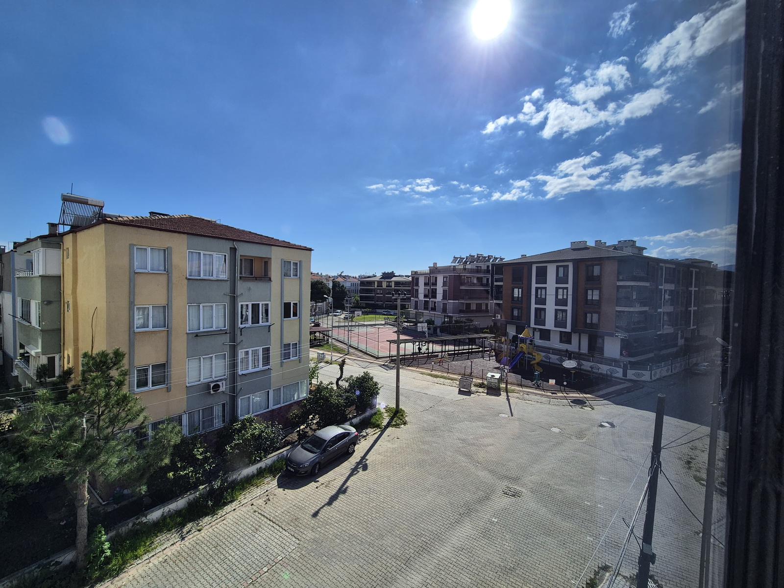 ÖMÜR'DEN AKÇAYDA ÖN CEPHE ARAKAT LÜX YAPILI 2+1 SATILIK DAİRE görsel 31