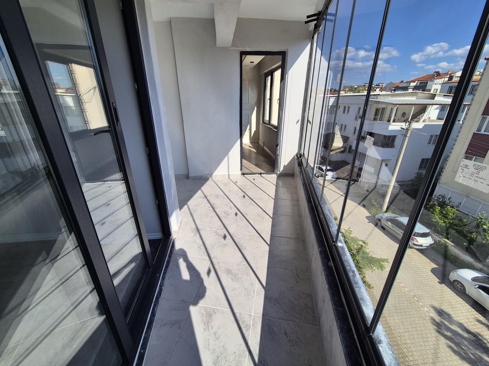 ÖMÜR'DEN AKÇAYDA ÖN CEPHE ARAKAT LÜX YAPILI 2+1 SATILIK DAİRE görsel 24