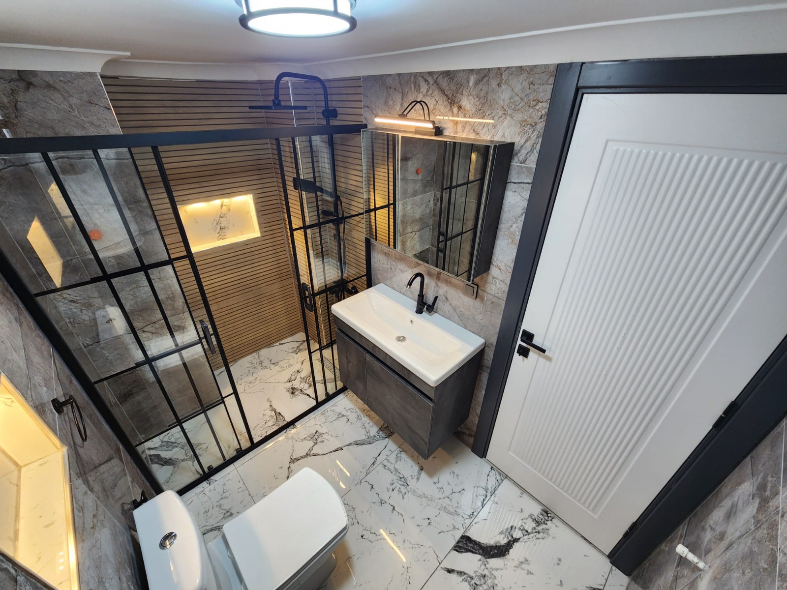 ÖMÜR'DEN AKÇAYDA ÖN CEPHE ARAKAT LÜX YAPILI 2+1 SATILIK DAİRE görsel 29