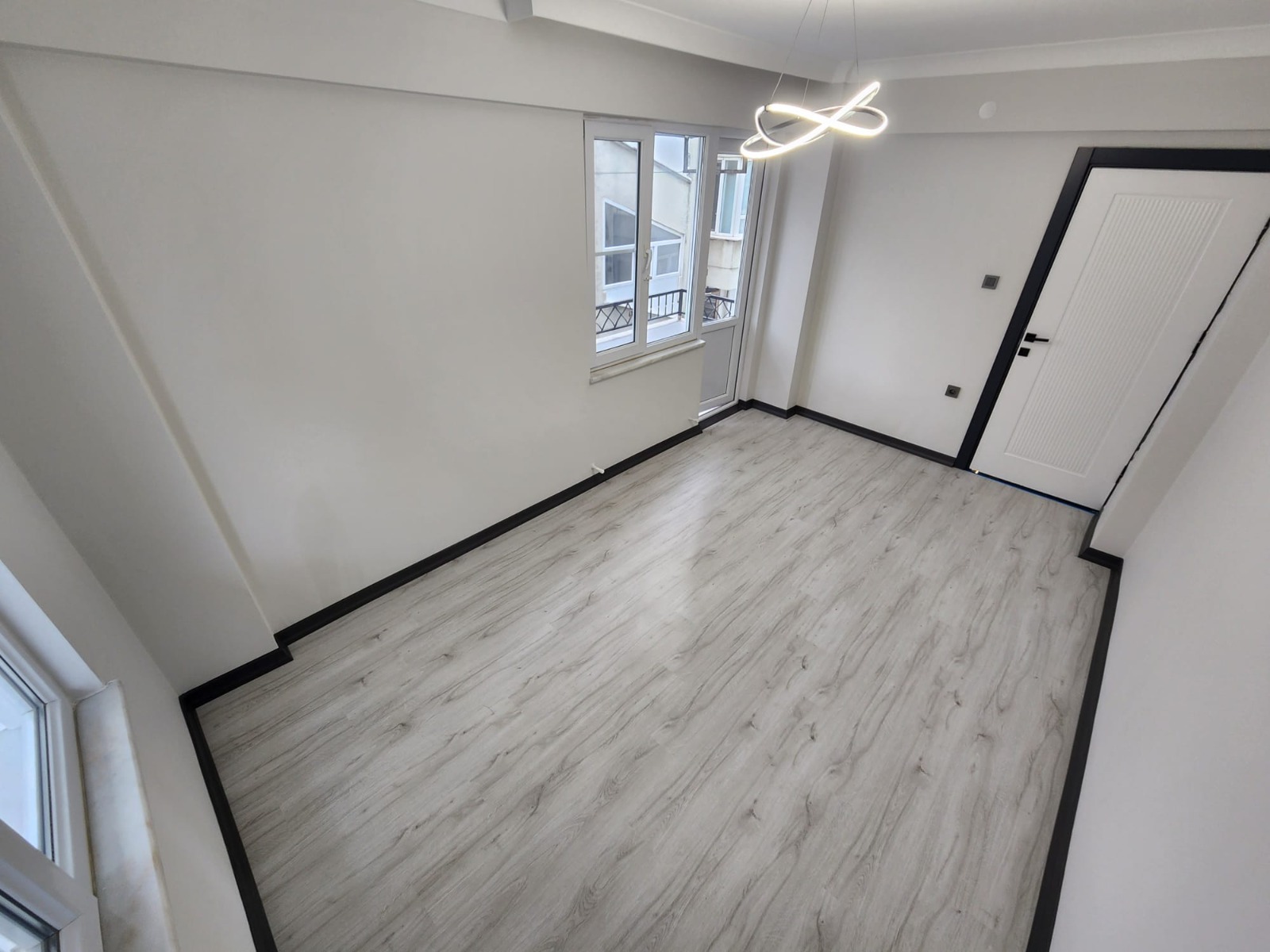 ÖMÜR'DEN AKÇAYDA ÖN CEPHE ARAKAT LÜX YAPILI 2+1 SATILIK DAİRE görsel 39