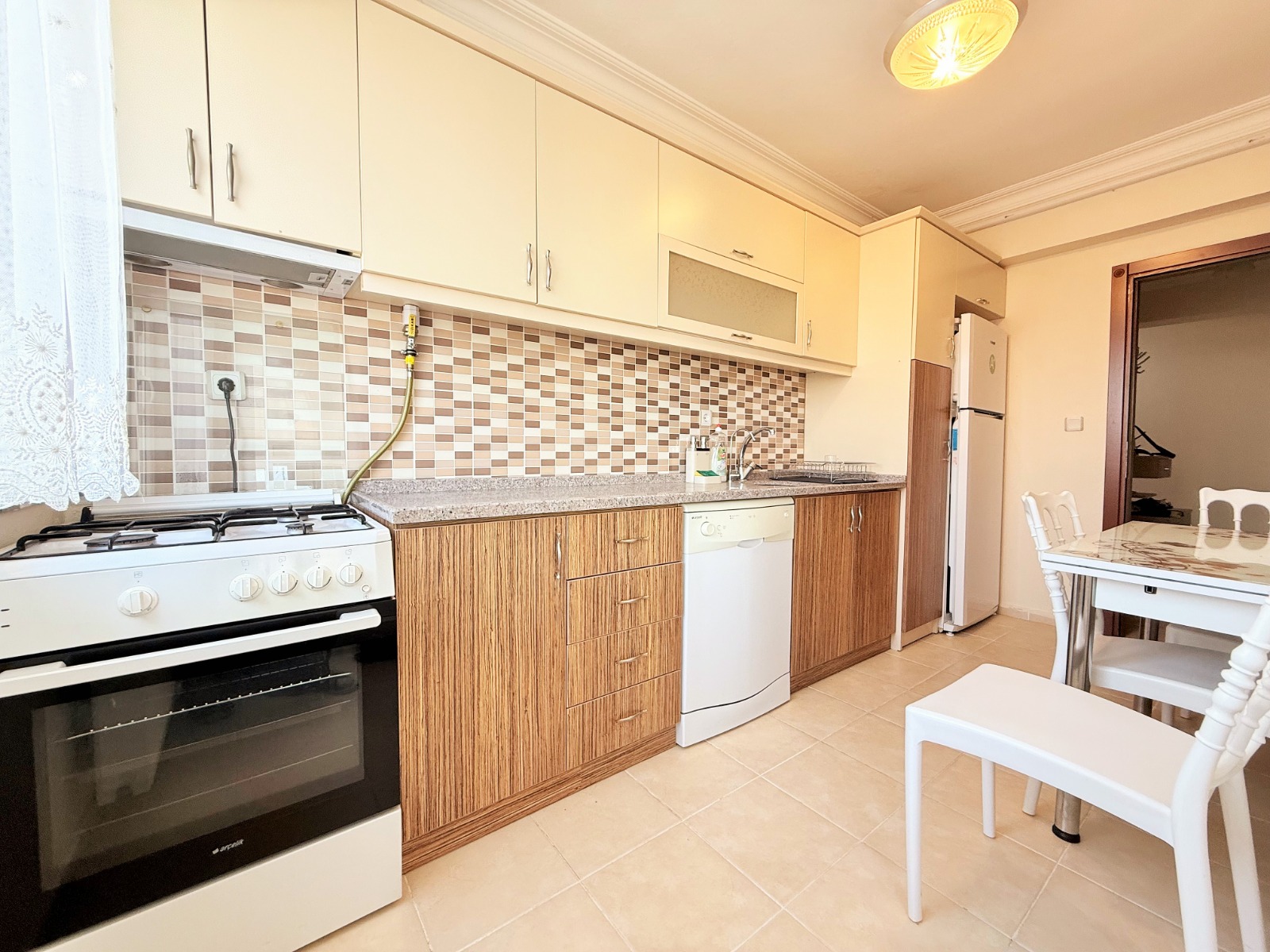 ÖMÜR'DEN  ALTINKUM'DA FULL EŞYALI ÖN CEPHE 2+1 KAÇMAZ DAİRE görsel 14
