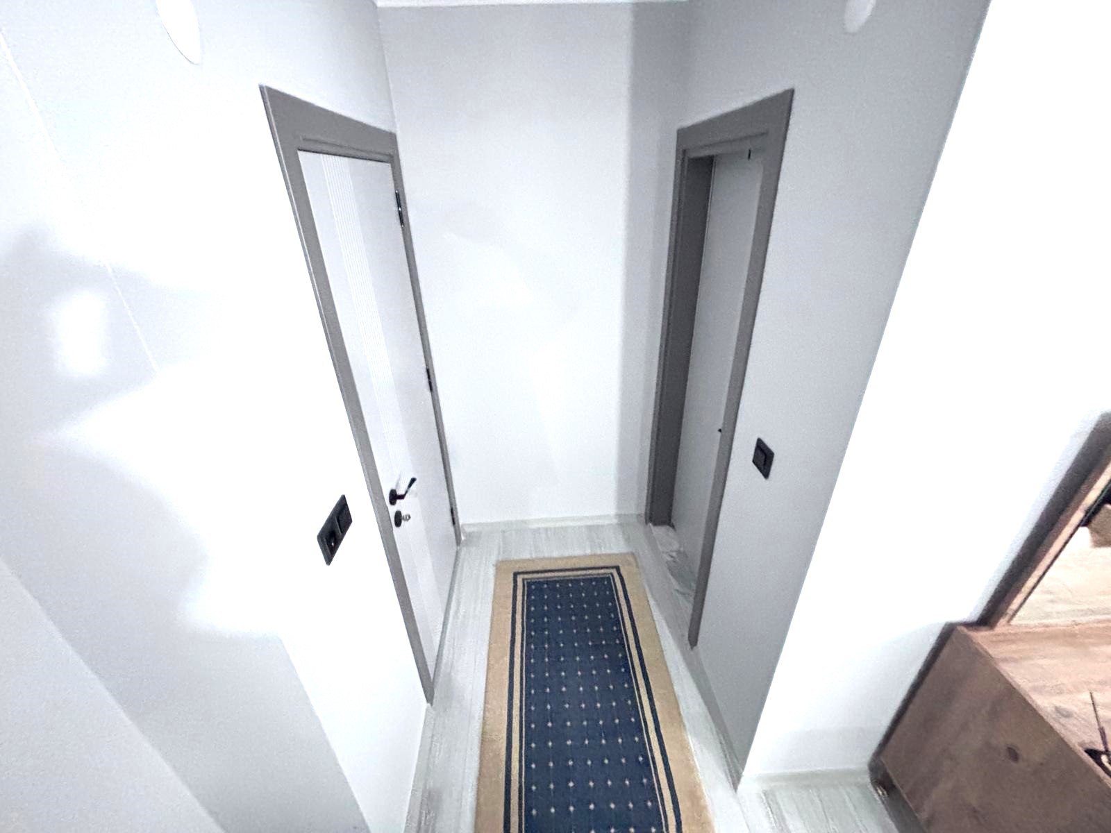 ÖMÜR'DEN ALTINKUMDA AYRI MUTFAKLI KOMBİLİ 2+1 SATILIK DAİRE görsel 17