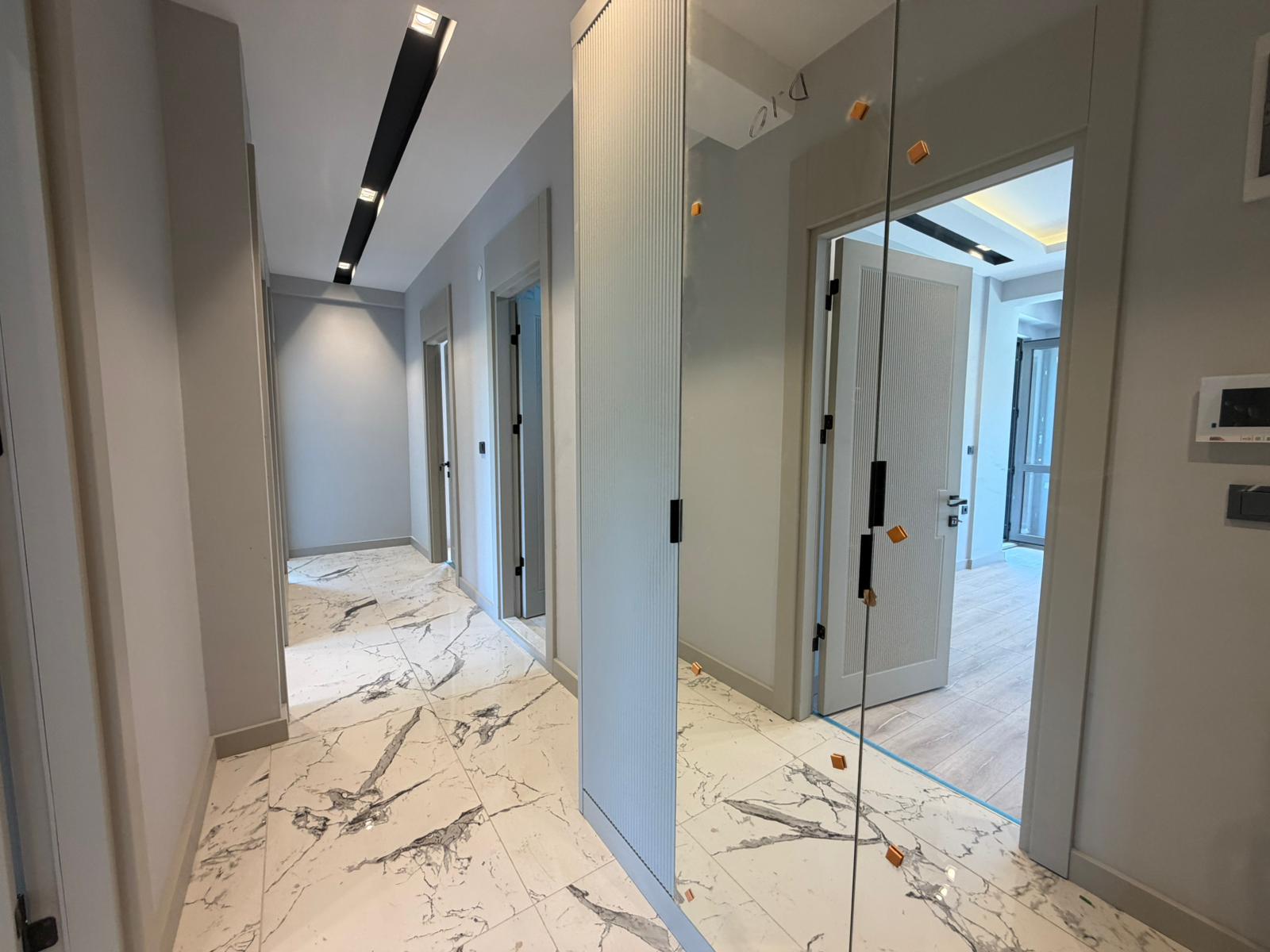 ÖMÜR'DEN ALTINKUMDA ÖN CEPHE EBEVEYN BANYOLU 2+1 SATILIK DAİRE görsel 18