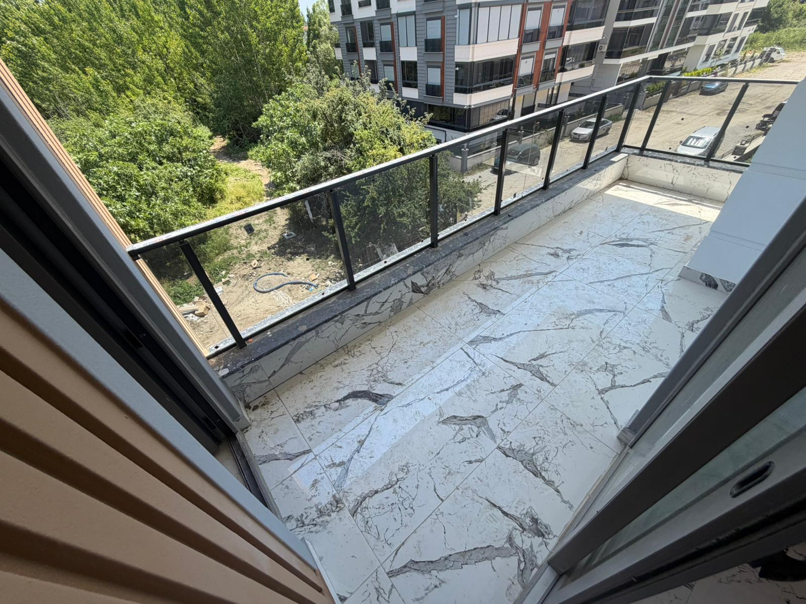 ÖMÜR'DEN ALTINKUMDA ÖN CEPHE EBEVEYN BANYOLU 2+1 SATILIK DAİRE görsel 7