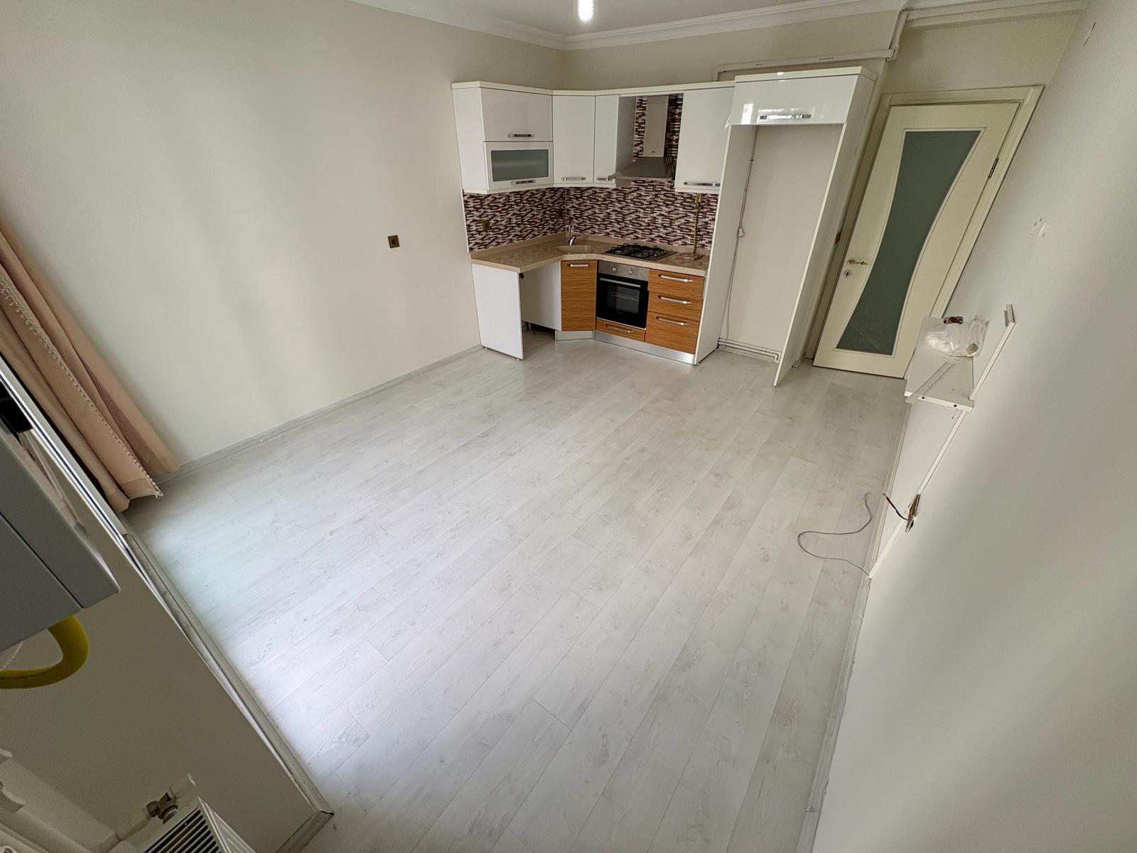 ÖMÜR'DEN İKİZÇAYDA GENİŞ 1+1 SATILIK DAİRE görsel 3