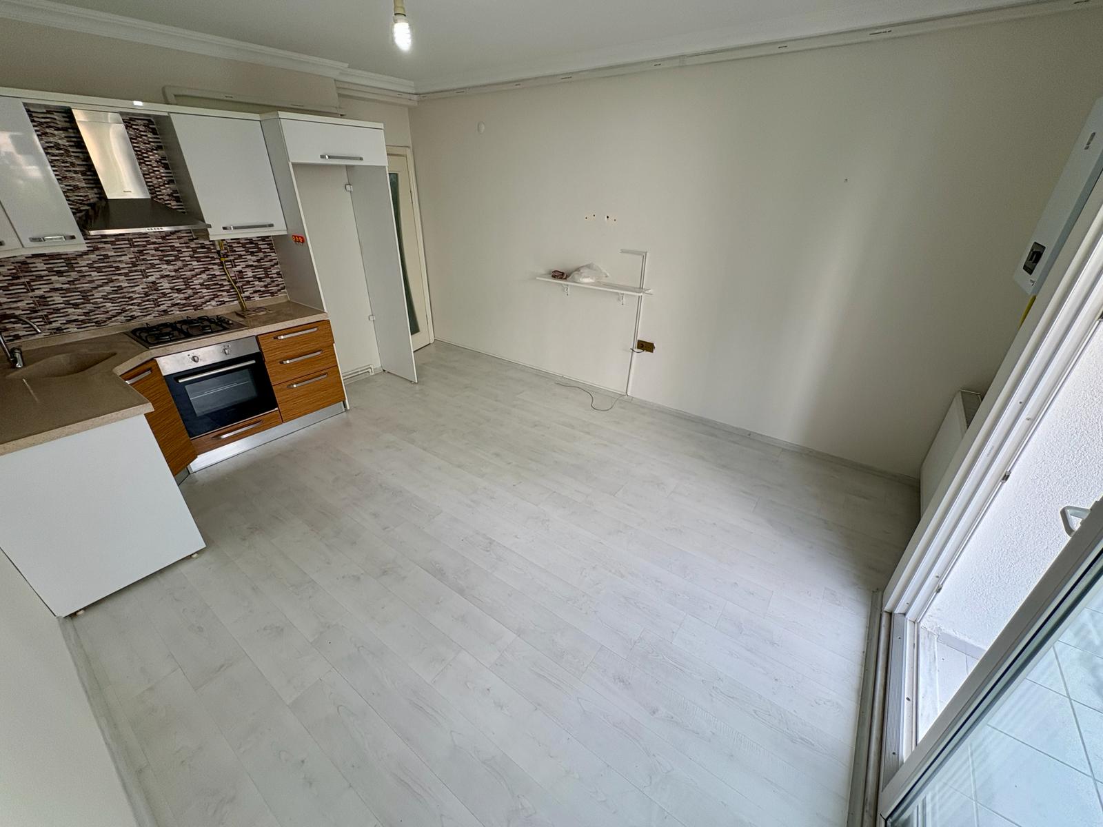 ÖMÜR'DEN İKİZÇAYDA GENİŞ 1+1 SATILIK DAİRE görsel 2
