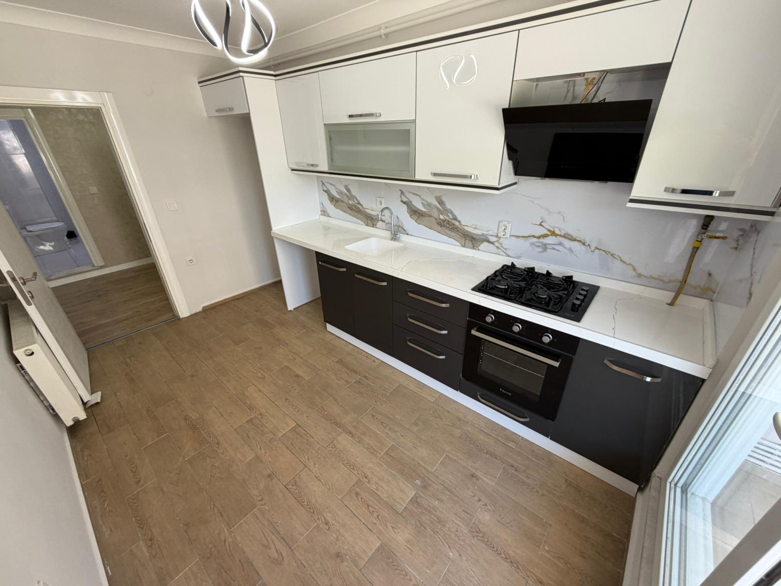 ÖMÜR'DEN İKİZÇAYDA GENÇ BİNADA 2+1 KOMBİLİ SATILIK DAİRE görsel 2